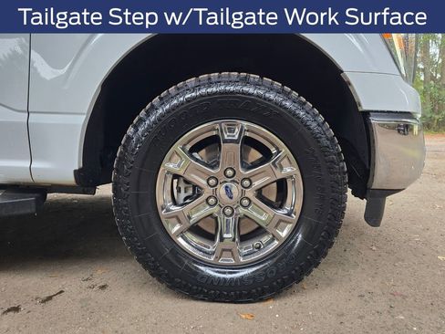 Used 2023 Ford F150 Lariat w/ Trailer Tow Package image 18