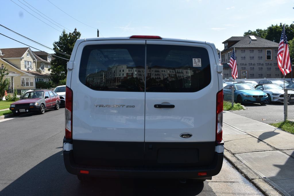 Used 2025 Ford Transit 250 Low Roof w/ Exterior Upgrade Package RWD image 5