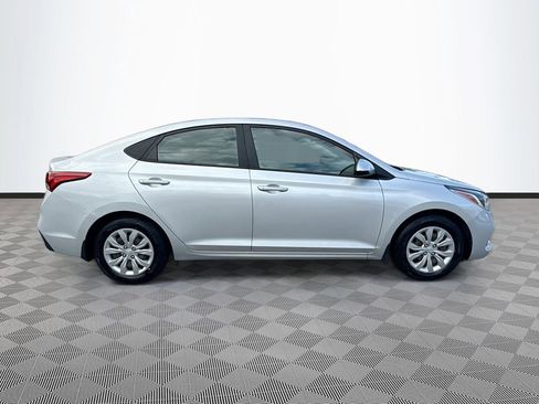 Used 2022 Hyundai Accent SE image 5