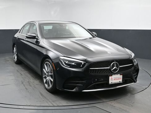 Used 2021 Mercedes-Benz E 450 4MATIC Sedan w/ Premium Package image 2