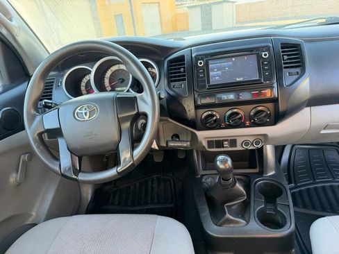 Used 2014 Toyota Tacoma 2WD Regular Cab image 15
