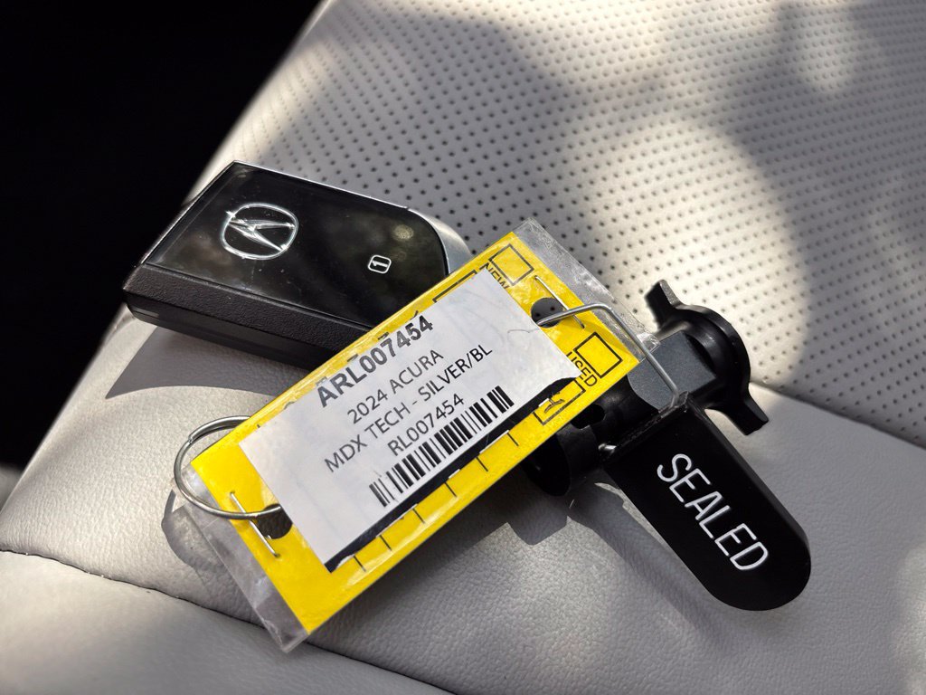Used 2024 Acura MDX w/ Technology Package FWD image 40