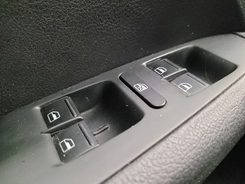 Used 2016 Volkswagen Jetta Sport image 27