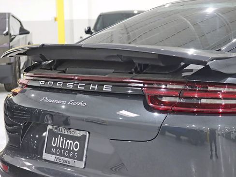 Used 2018 Porsche Panamera Turbo image 11