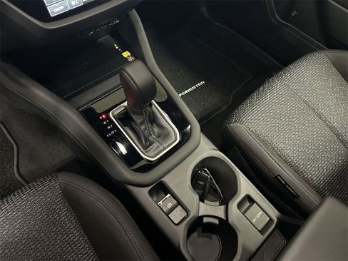Used 2025 Subaru Forester Premium image 22