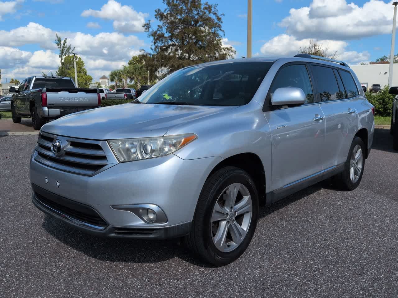 Used 2011 Toyota Highlander Limited w/ Tow Pkg FWD image 2