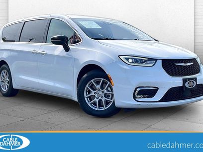 Used 2024 Chrysler Pacifica Touring-L