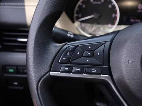 Certified 2024 Nissan Sentra SV FWD image 11