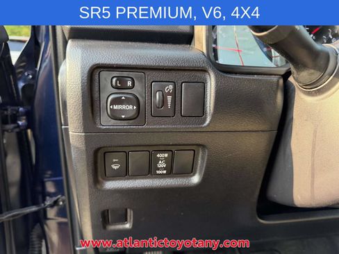 Used 2019 Toyota 4Runner SR5 Premium AWD/4WD image 24