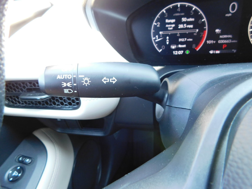 Certified 2024 Honda HR-V LX image 28
