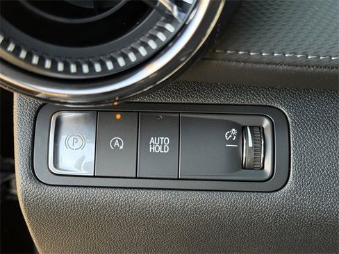 New 2026 Chevrolet Equinox LT w/ Convenience Package II image 22