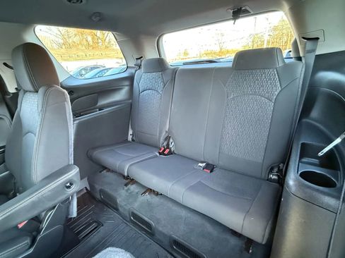 Used 2016 GMC Acadia SLE image 45