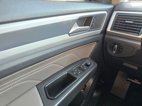 Used 2022 Volkswagen Atlas SEL R-Line AWD/4WD image 30