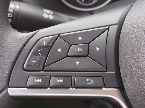 New 2025 Nissan Sentra SV image 22