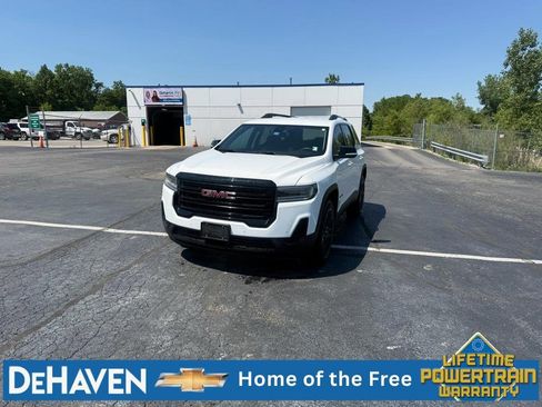 Used 2023 GMC Acadia SLE w/ Driver Convenience Package FWD image 2