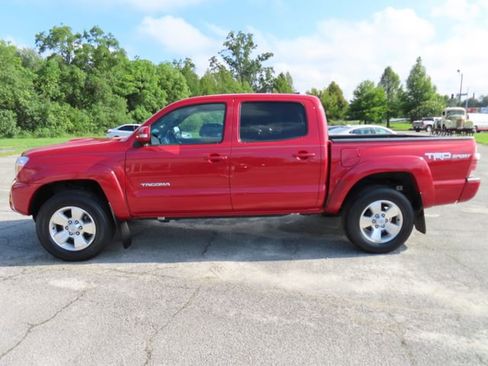 Used 2014 Toyota Tacoma 4x4 Double Cab w/ TRD Sport Package image 4