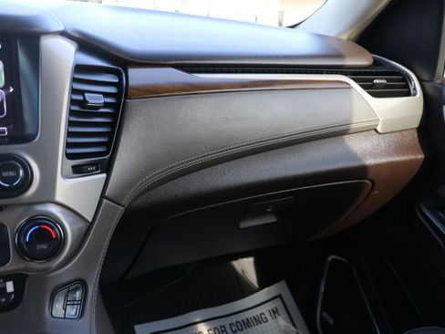 Used 2019 GMC Yukon Denali w/ Denali Ultimate Package AWD/4WD image 29