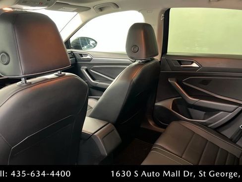 Used 2022 Volkswagen Jetta SE image 19