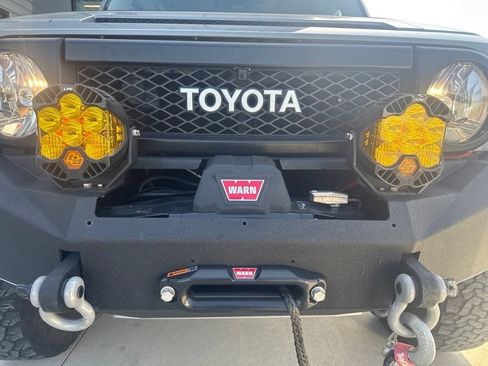 Used 2014 Toyota FJ Cruiser 4WD w/ Upgrade Package image 24