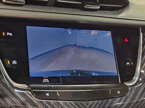 Used 2024 Cadillac XT6 Premium Luxury image 32