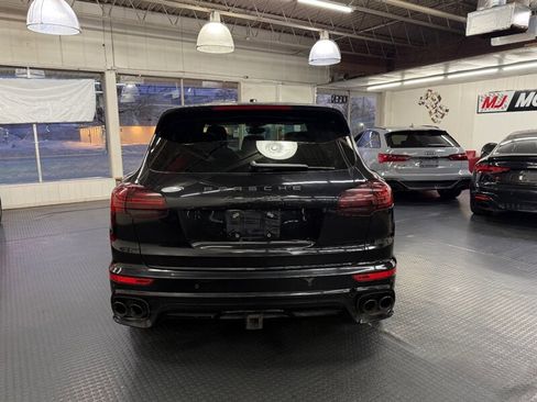 Used 2016 Porsche Cayenne GTS image 10