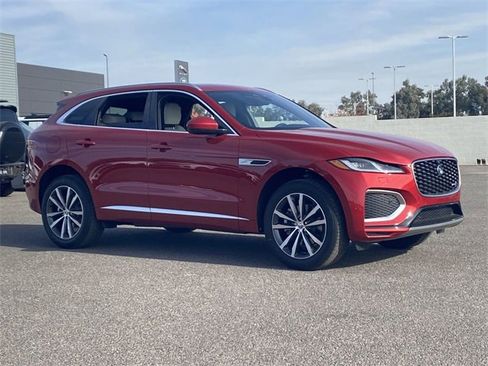 Used 2025 Jaguar F-PACE R-Dynamic S image 4