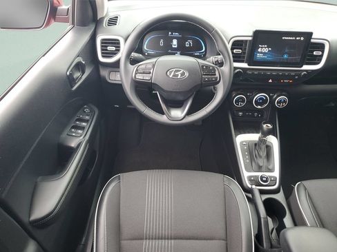 Certified 2023 Hyundai Venue Limited w/ Cargo Package FWD image 12