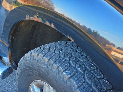 Used 2011 Ford F150 XLT w/ XLT Chrome Pkg image 14