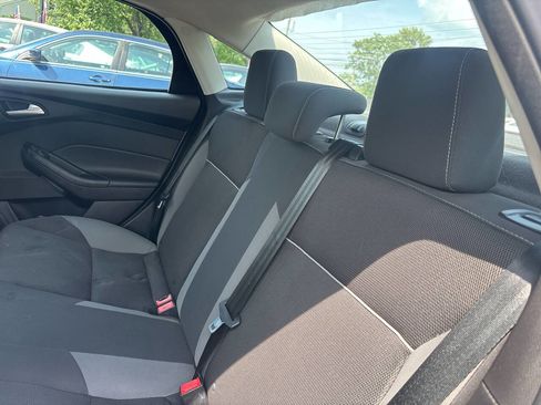 Used 2014 Ford Focus SE FWD image 12