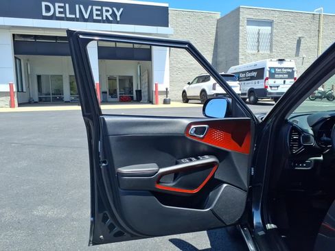 Certified 2023 Kia Soul GT-Line FWD image 12