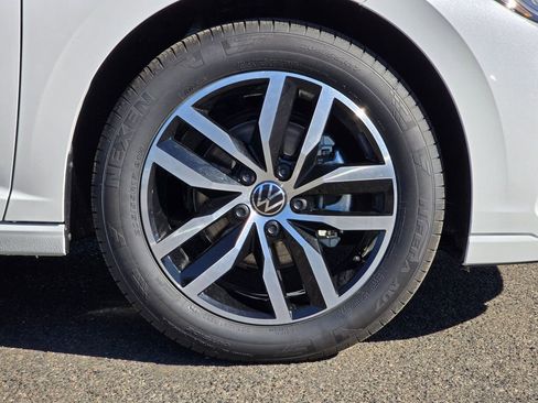 New 2026 Volkswagen Jetta SE image 9