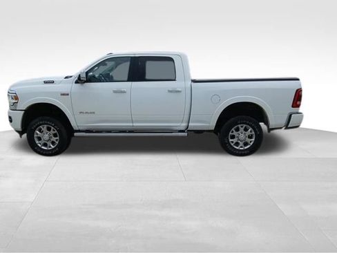 Used 2022 RAM 2500 Laramie AWD/4WD image 2