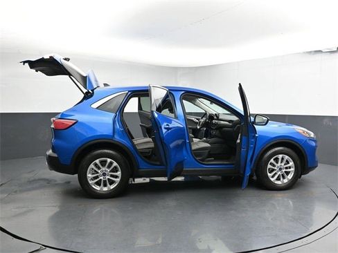 Used 2021 Ford Escape SE image 40