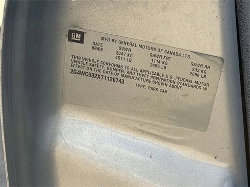 Used 2007 Buick LaCrosse CX image 10