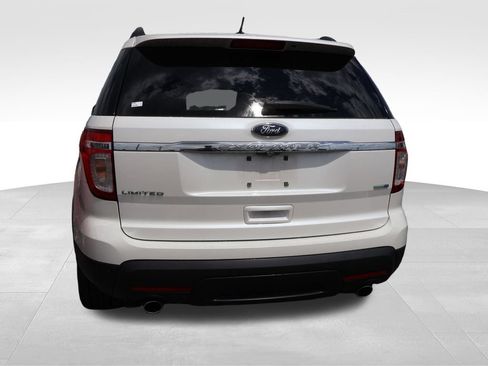 Used 2014 Ford Explorer Limited w/ Equipment Group 302A AWD/4WD image 8