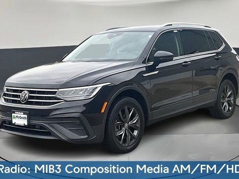 Used 2022 Volkswagen Tiguan SE image 3