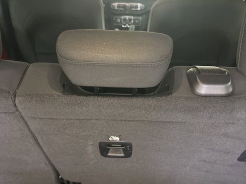 Used 2021 Jeep Wrangler Unlimited Sahara w/ LED Lighting Group image 27