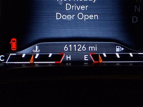 Used 2019 Jeep Cherokee Limited image 30