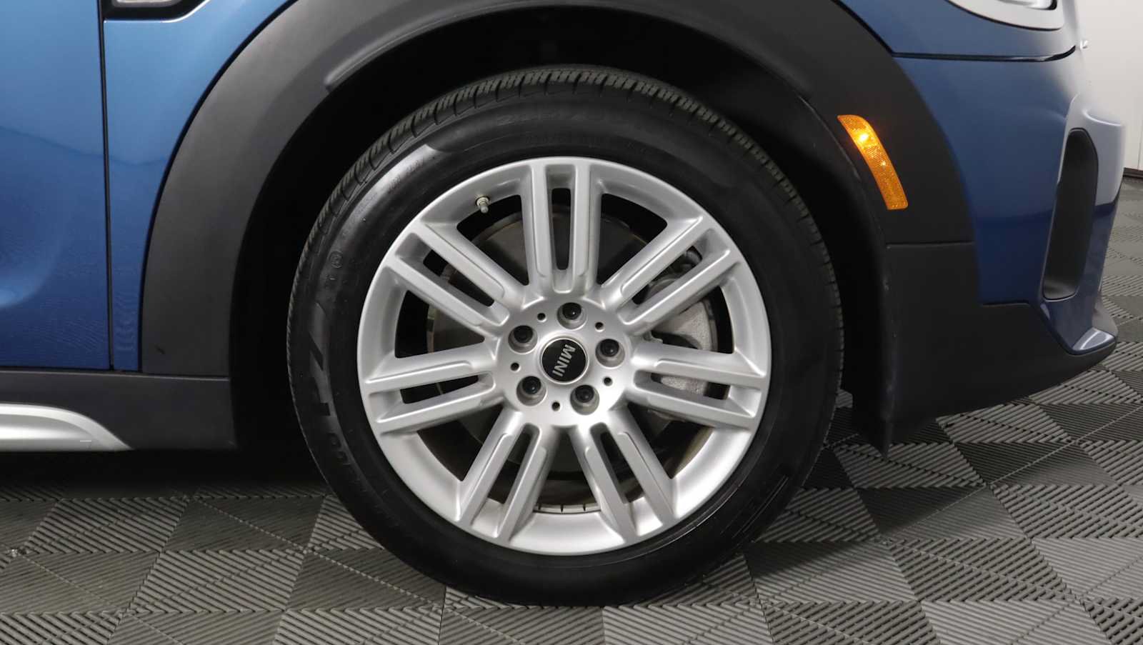 Used 2023 MINI Cooper Countryman S FWD image 8