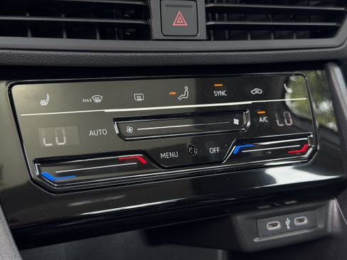New 2026 Volkswagen Jetta SE FWD image 26