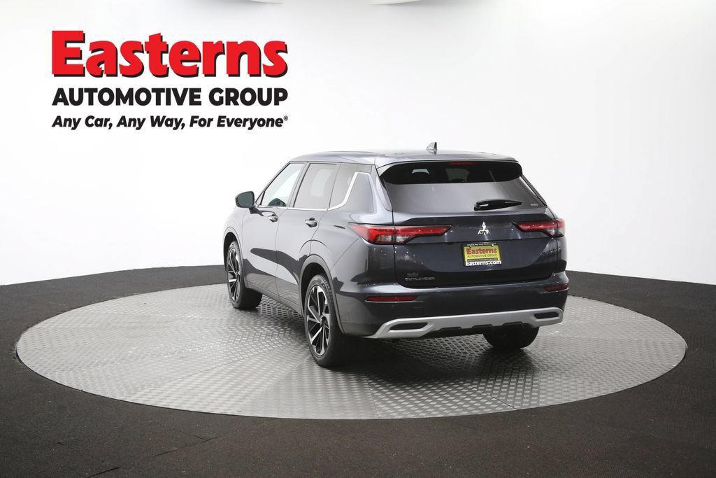 Used 2024 Mitsubishi Outlander SE AWD/4WD image 39