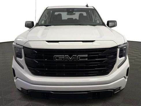 Used 2025 GMC Sierra 1500 Elevation AWD/4WD image 2