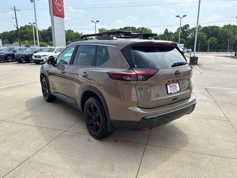Used 2025 Nissan Rogue SV w/ Rock Creek Premium Package AWD/4WD image 5
