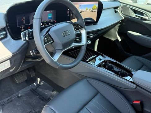 New 2026 Audi Q3 quattro 2.0T AWD/4WD image 10