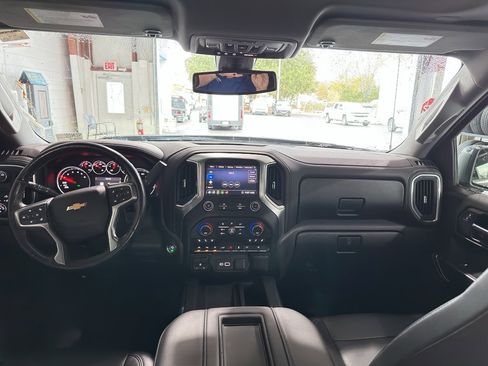 Used 2020 Chevrolet Silverado 1500 LTZ w/ LTZ Premium Package image 20