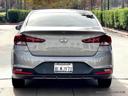 Used 2020 Hyundai Elantra SE w/ Cargo Package (C1) image 4