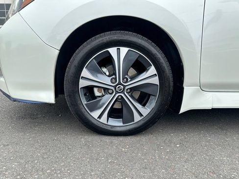 Used 2020 Nissan Leaf SL Plus FWD image 11