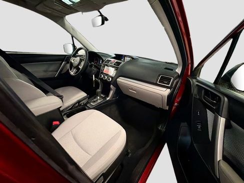 Used 2018 Subaru Forester 2.5i Premium w/ All-Weather Package image 26