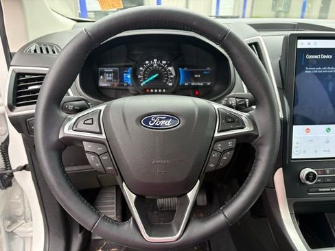 Used 2024 Ford Edge SEL w/ Convenience Package image 10