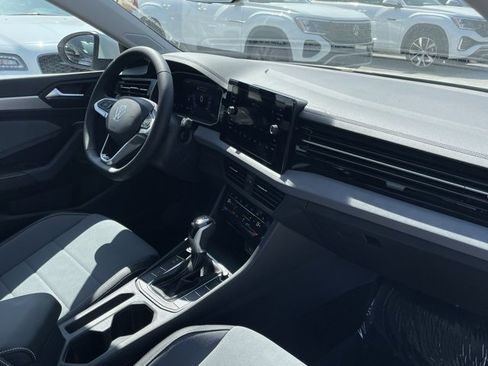 New 2025 Volkswagen Jetta SE image 27